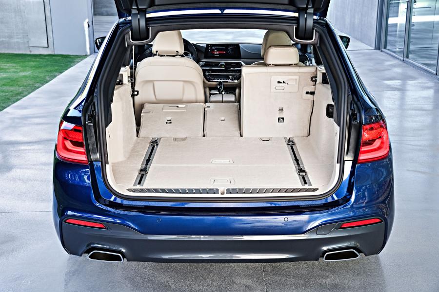 Багажник BMW 530d xDrive Touring M Sport 2017 года  (WW) (фото 48 из 78)